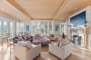 Smart TV, fireplace, DVD player, books