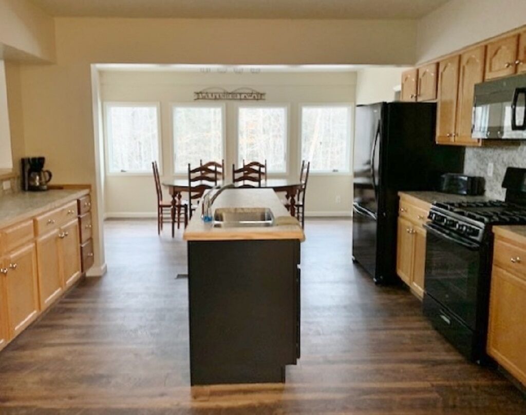 Snug Harbor Cove on Lake Wallenpaupack with Indoor Pool and Private Dock!