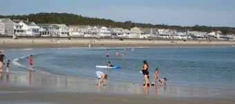 Oceanview Kingsize South End Studio NO FINAL CLEANING FEE