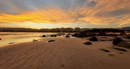 BEAUTIFUL HOUSE WITH POOL AND COURT + 2 BEACHES (RIVIERA AND Itaguaré)