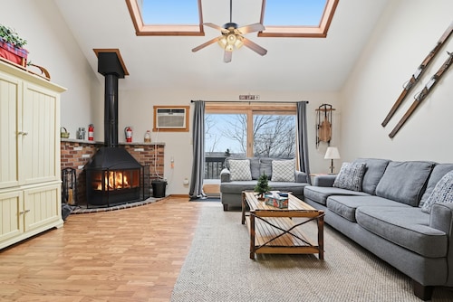 Ultimate 4 Season Family Getaway on Camelback Mntn - Sleep options for 14 - WiFi