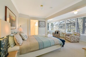 6 bedrooms, iron/ironing board, travel crib, free WiFi
