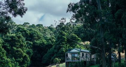 Secluded one bedroom spa cottage