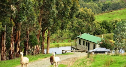 Secluded one bedroom spa cottage