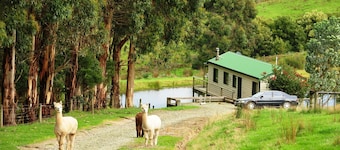 Secluded one bedroom spa cottage