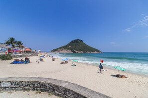 On the beach - Pontal Beach Ocean View (Rio de Janeiro)