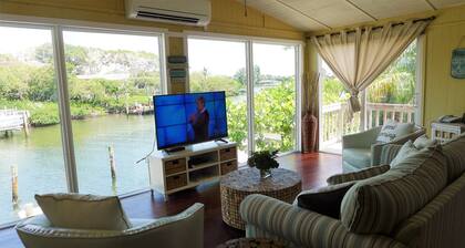 Newly Renovated Sea Breeze Cottage with Private Dock, Easy Access to Bimini Bay
