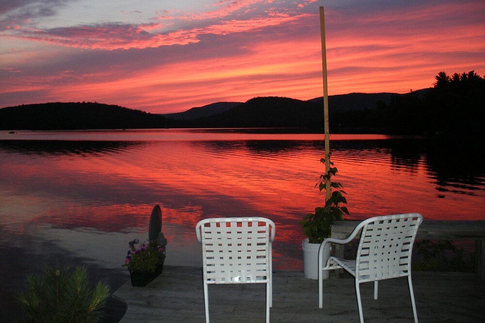 Unique, Charming Guesthouse cottage at Sunset Lake