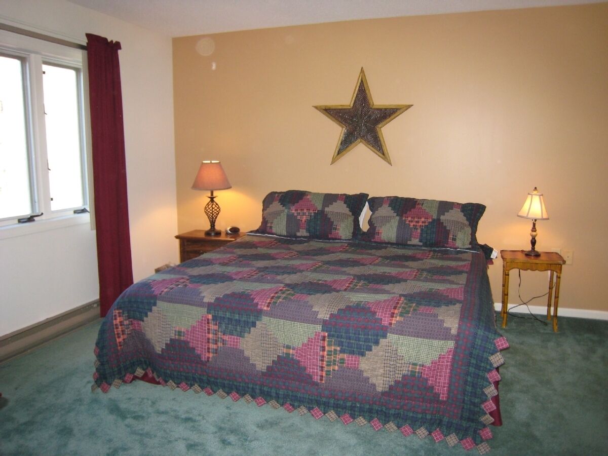 Nordic Inn 2-flr condo: Free in-unit WiFi, near Loon Mtn, Lincoln, NH