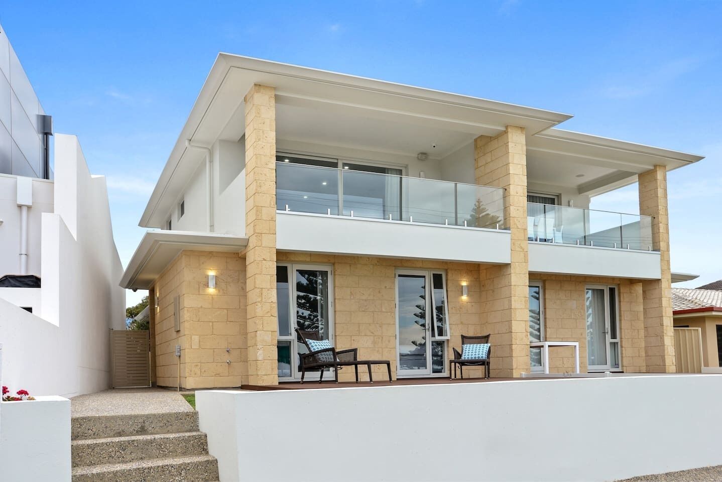 Basham Parade -28A Basham Pde-Wi-Fi-Linen Supplied