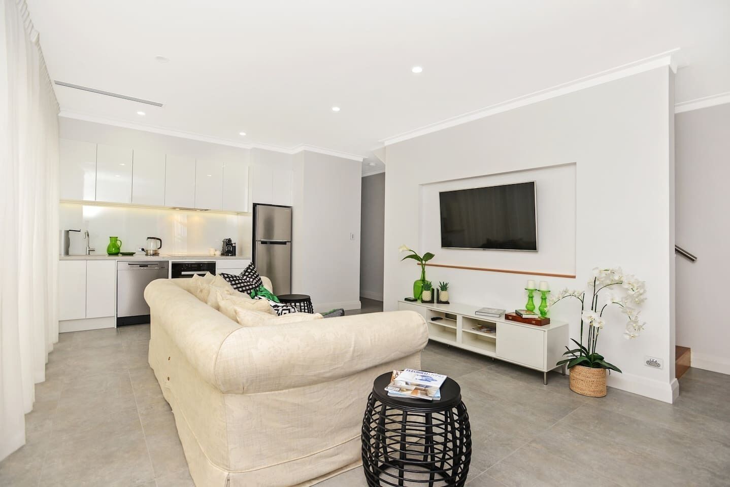 Basham Parade -28A Basham Pde-Wi-Fi-Linen Supplied — image 22