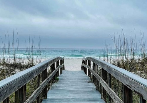 Slow Mo 17AD-Beautiful Beach Cottage @ the Purple Parrot Resort/Perdido Key FL