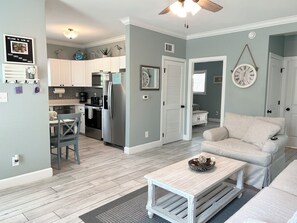 Flat-screen TV, stereo