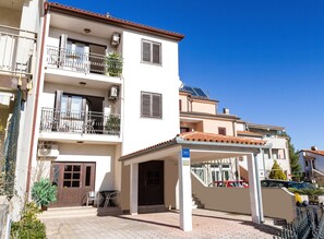 Exterior - Spacious 4 bedroom apartment in Pula (Pula)