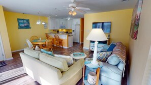 TV - Tybee Retreat w/ Partial Beach Views. Private Balcony (Tybee Island)