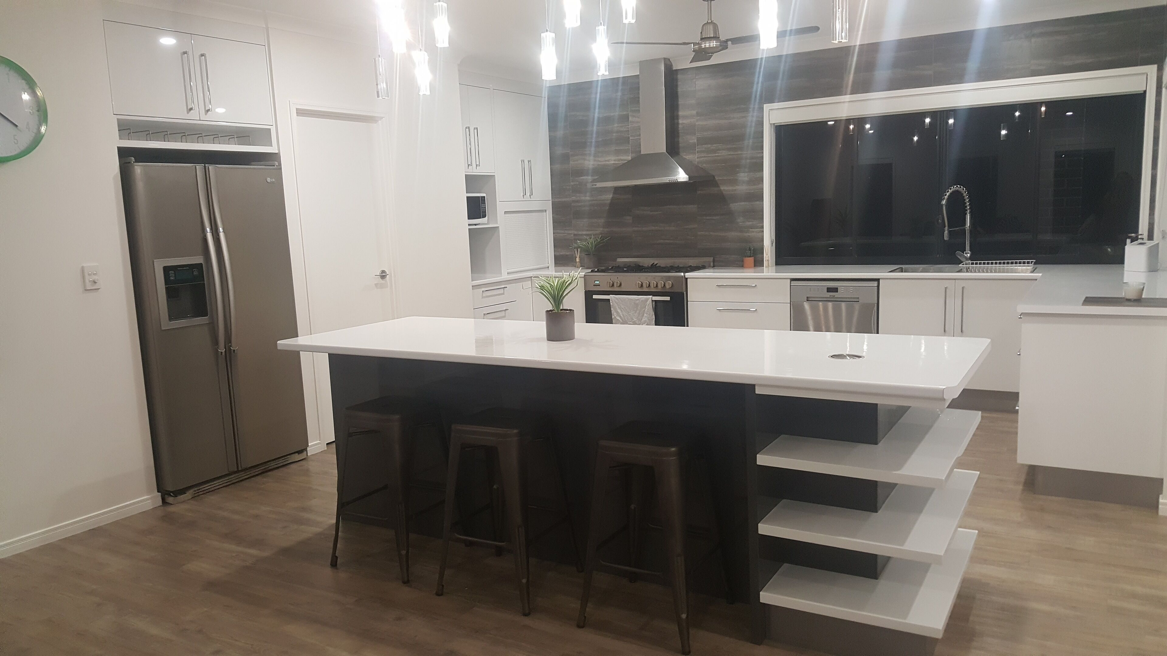 Massive Family Home on acreage, Sleeps 15 !!!