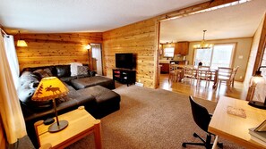 Smart-TV, Kamin, DVD-Player, Tischfußball