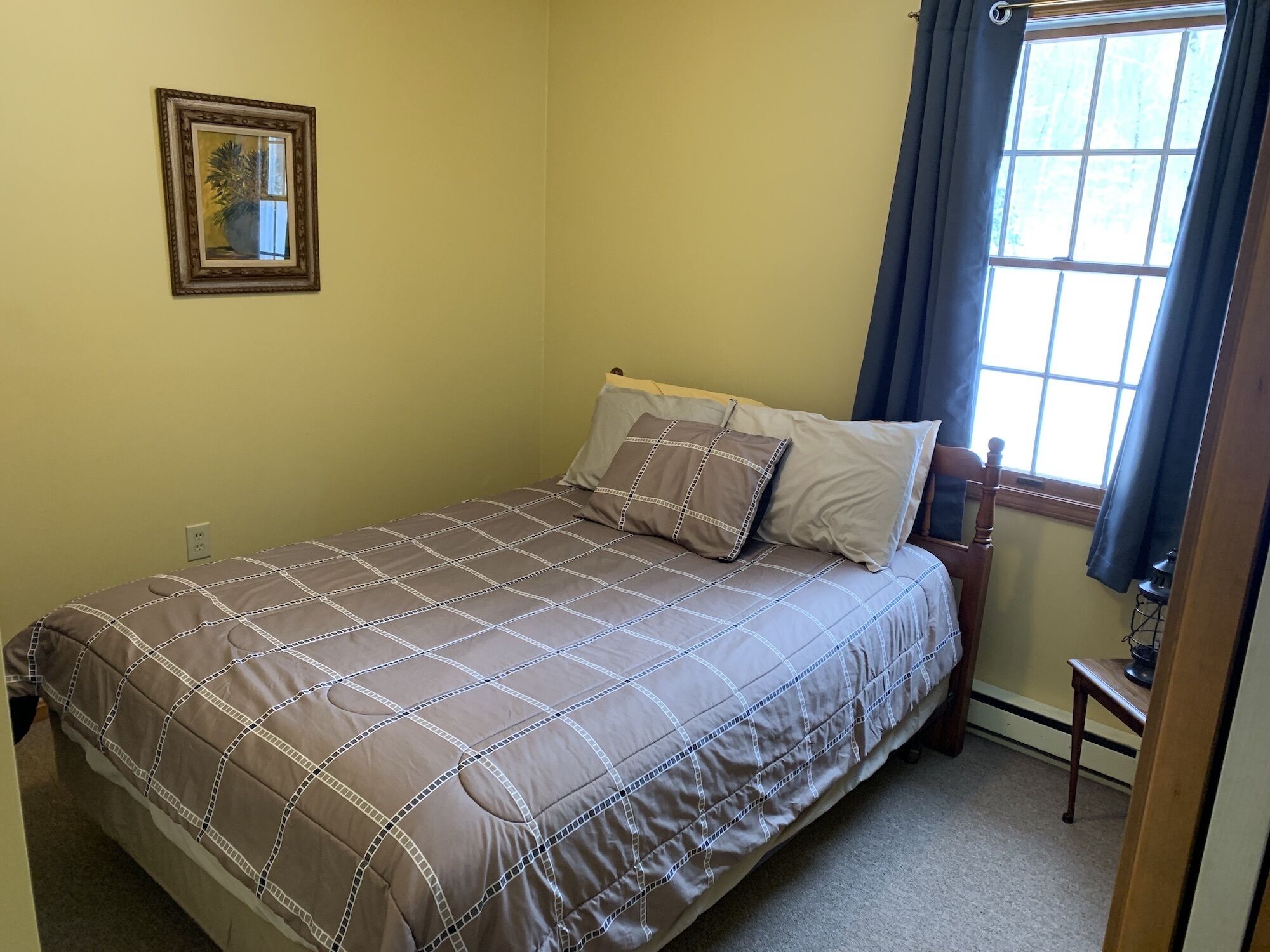 The Game Cabin at Rustic River Retreats-fun wine country getaway!