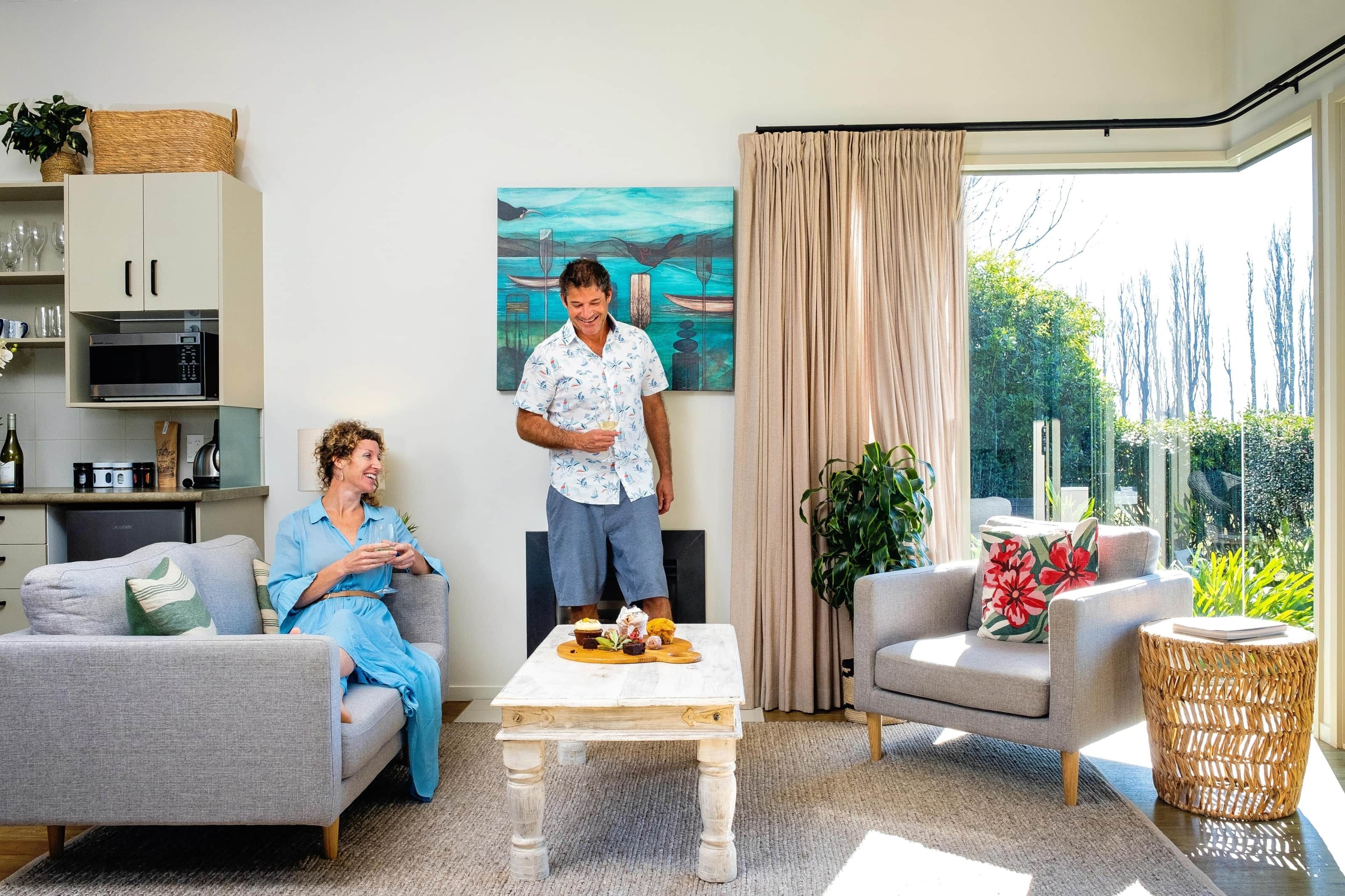 電視、壁爐、DVD 播放機