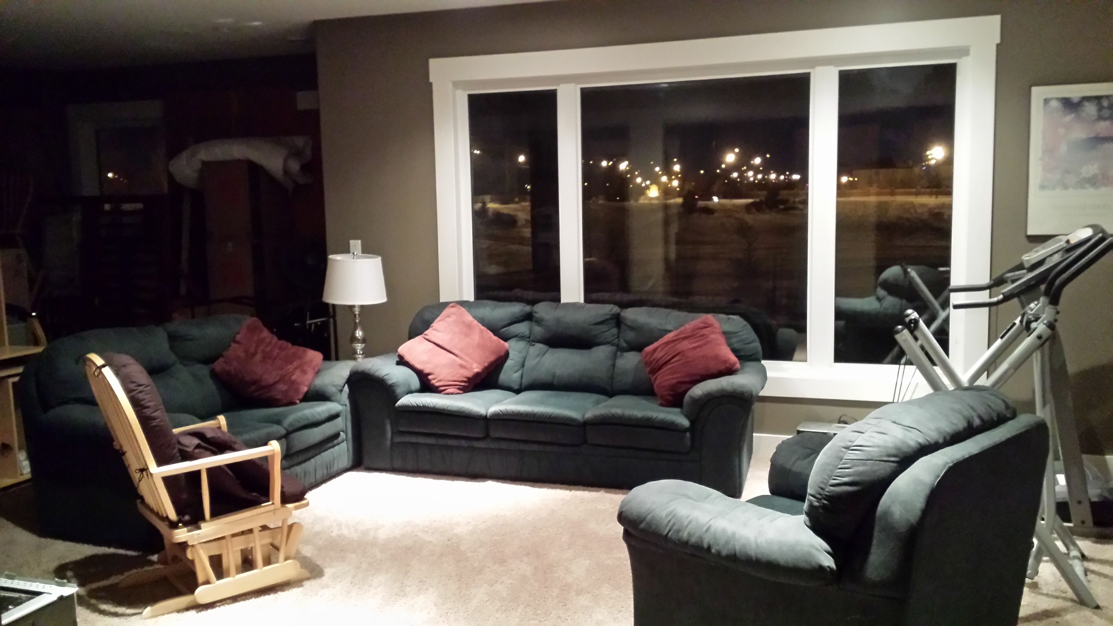 Executive Quiet Home on Edge of City1