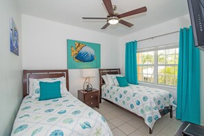 2 bedrooms, in-room safe, iron/ironing board, free WiFi