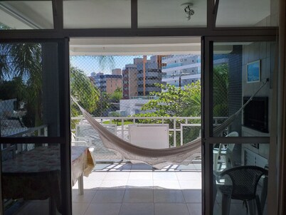 Great apartment for 8 people, two blocks from Praia Brava - Caioba 
