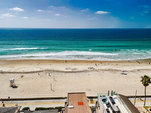 Liegestühle, Strandtücher