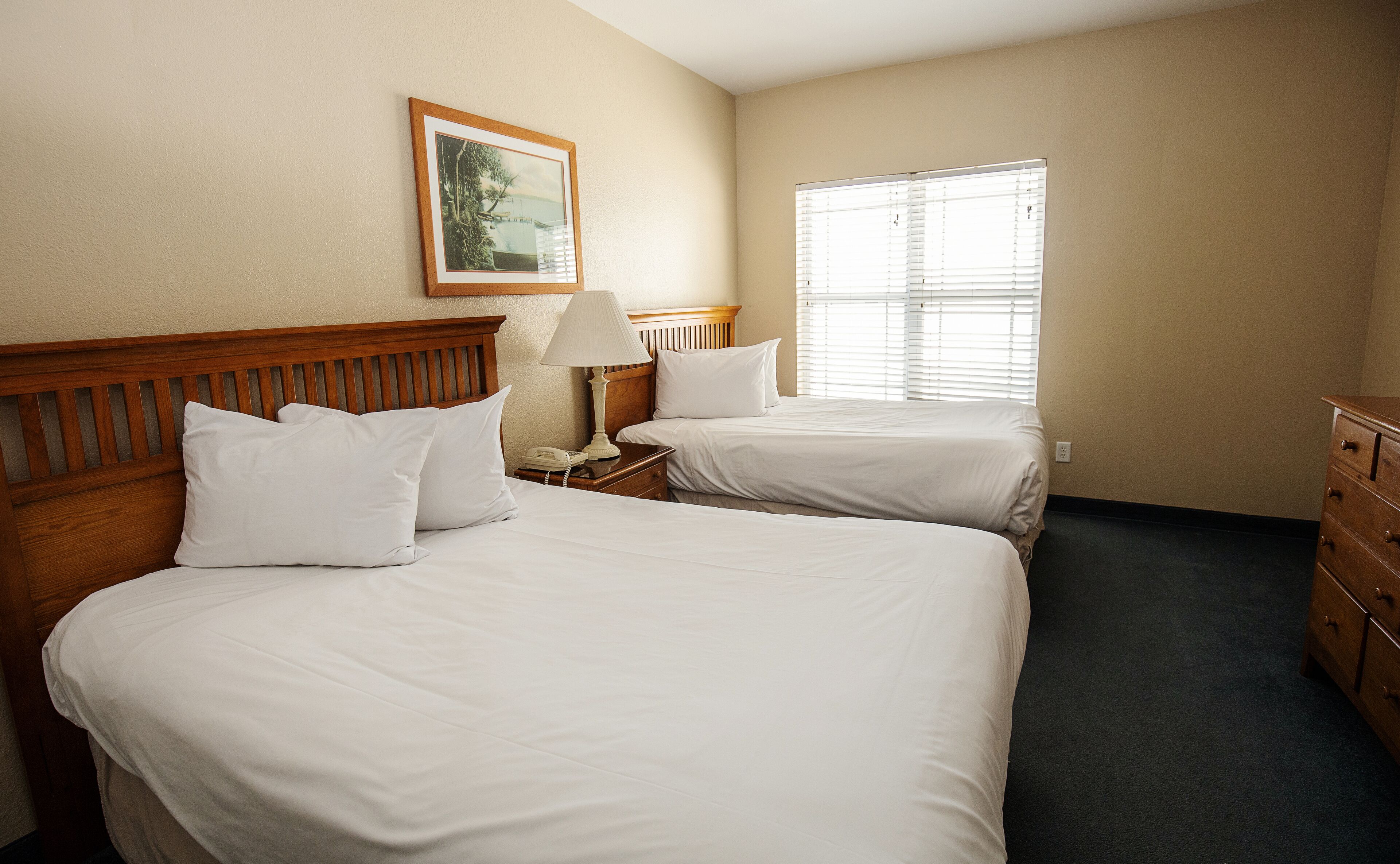 321 - Spacious 2 Bedroom Lake View Condo