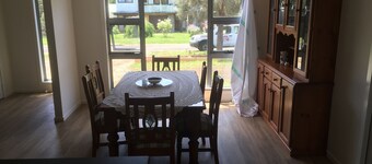 Koala Beach House - Kickback and Relax