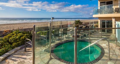 Rez de chaussée, Ocean Front Beach Condo avec Hot Tub