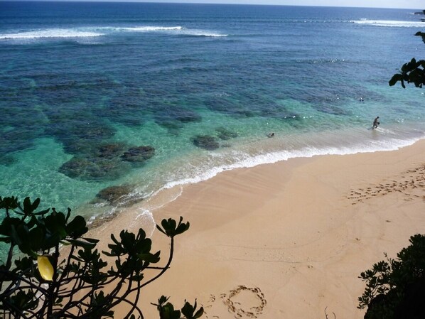 Plage à proximité, chaises longues