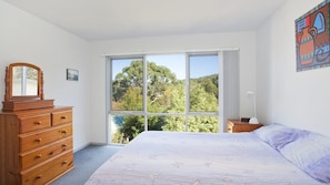 4 bedrooms