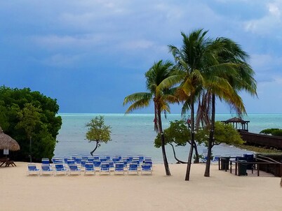 Ocean Front, Marina, Pool/Hot Tub, Private Beach, Bar/Cafe