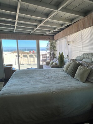 3 bedrooms, in-room safe, iron/ironing board, free WiFi