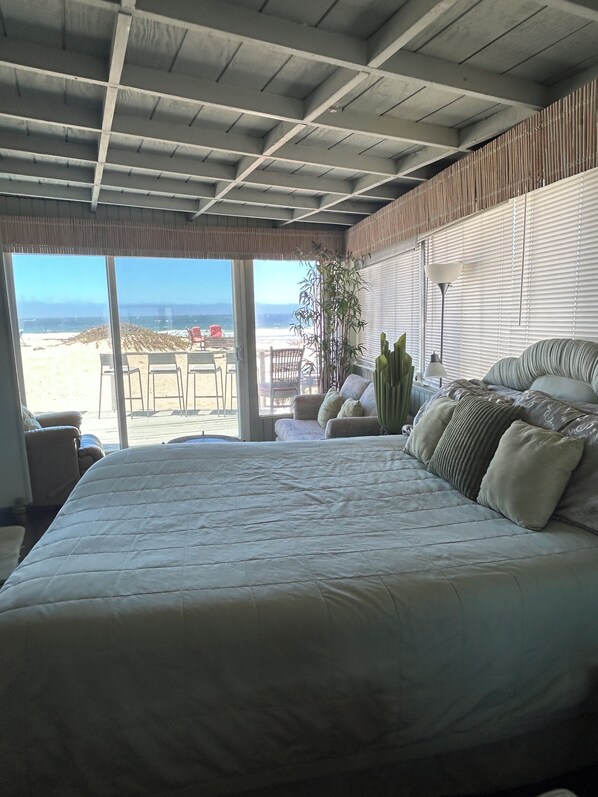 3 bedrooms, in-room safe, iron/ironing board, free WiFi