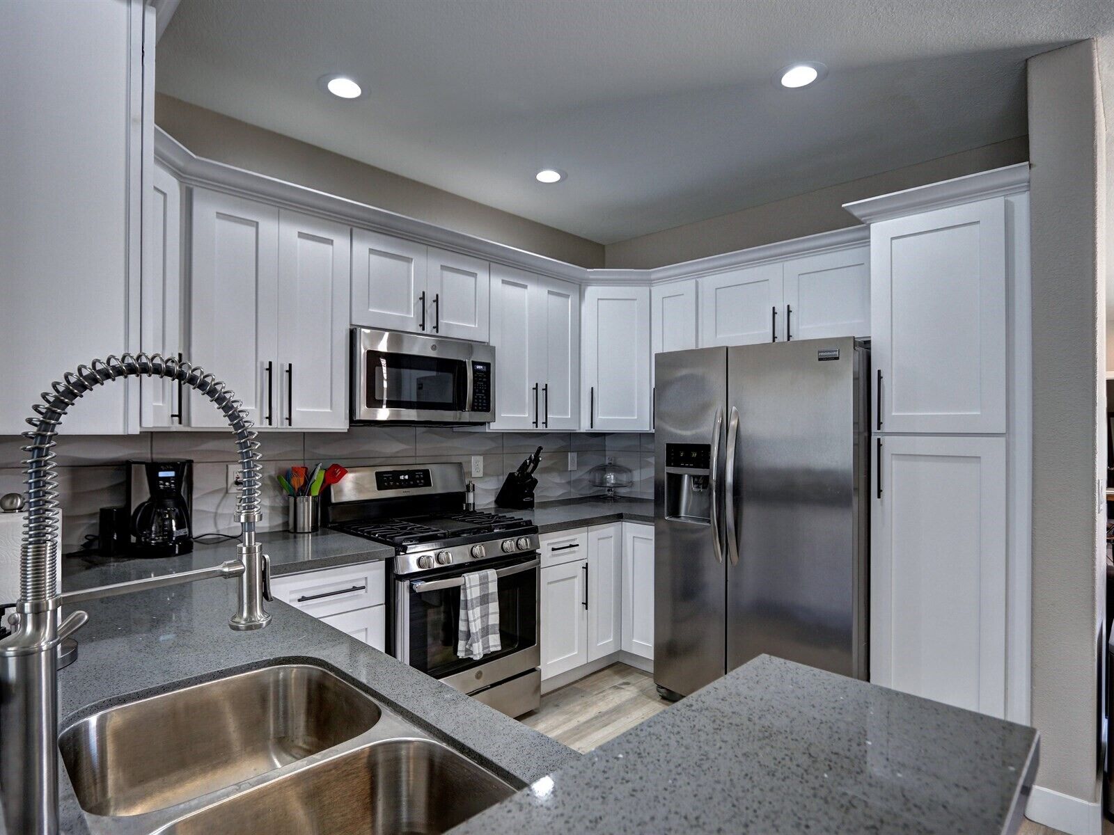 RedRocksRetreat!SummerlinHome!Corp.BookingsAvail!