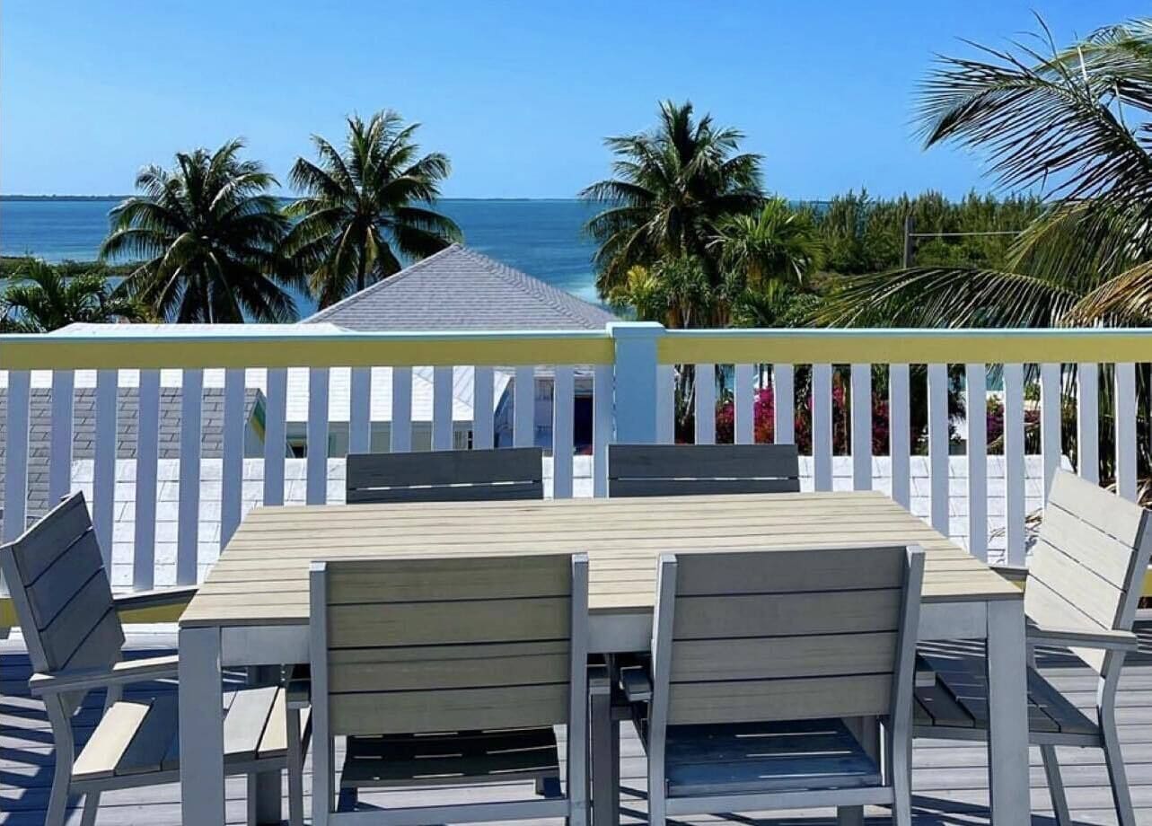 Upstairs Balcony enjoying amazing views of Spanish Wells and neighboring islands