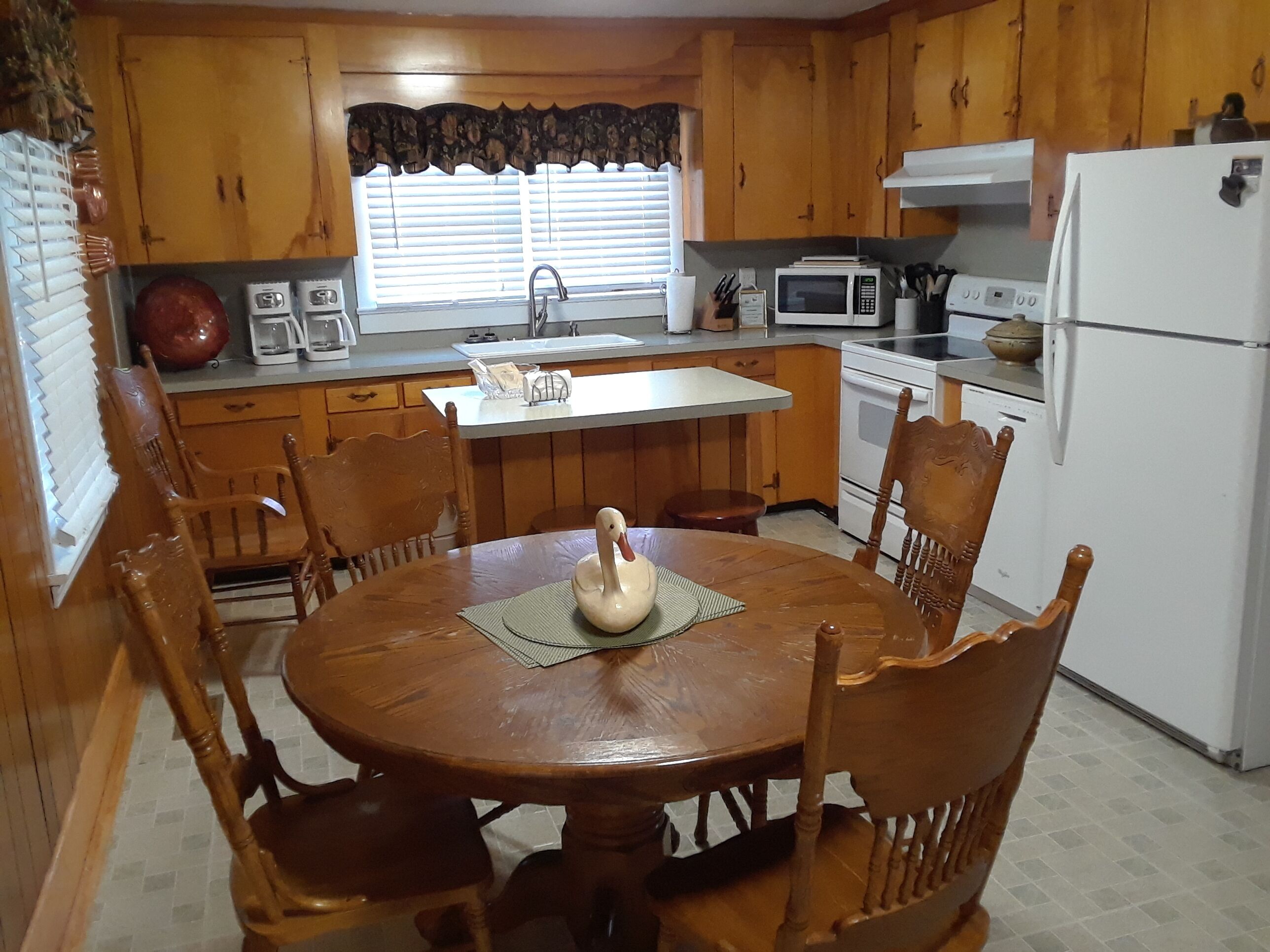The Waterfield Place is a lovely 8 person home on 5 acres near the Outer Banks.