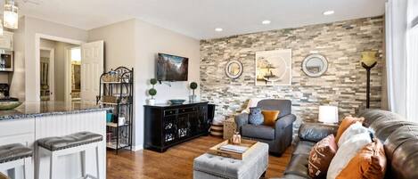 TV connectée, table de tennis de table, chaîne hi-fi