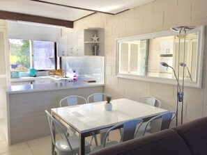 Dining - Beach Access • Winter Late Check‑Out 12 pm (Mollymook Beach)