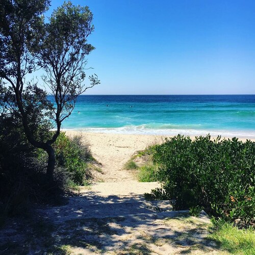 Ocean Breeze Mollymook Beach