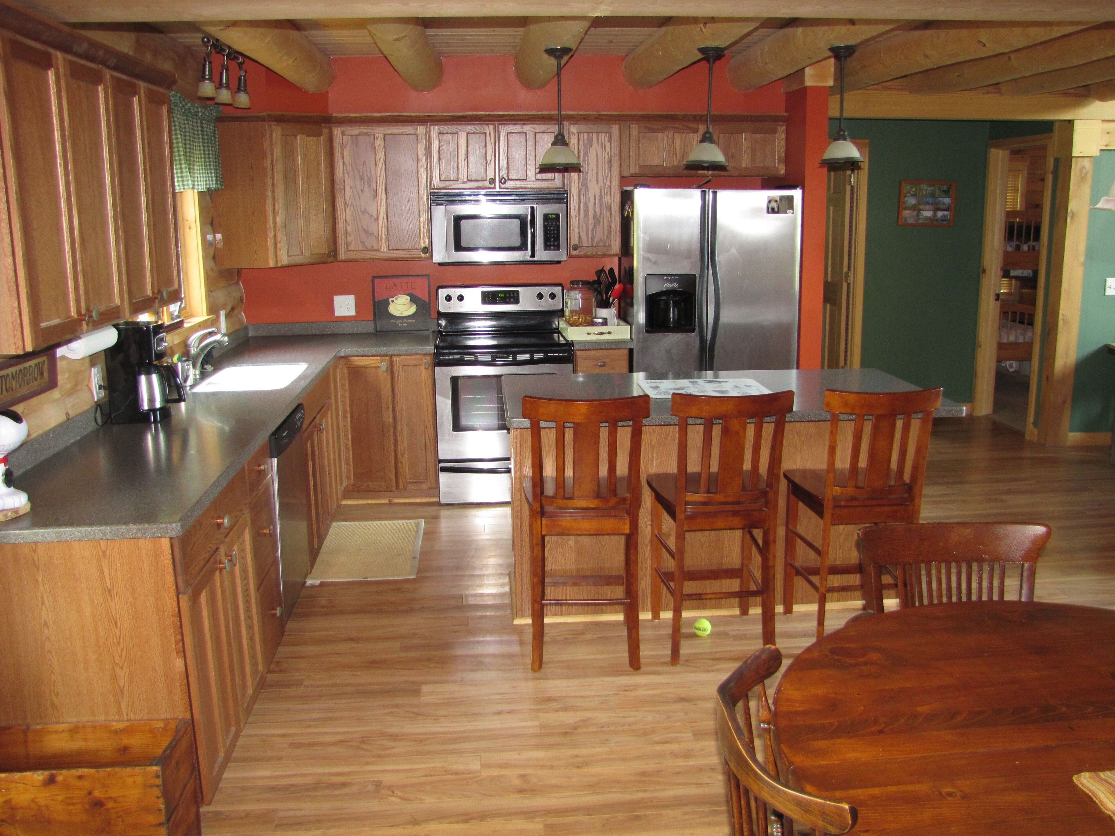 Abbeywood Cabin ----- Luxury on the lake