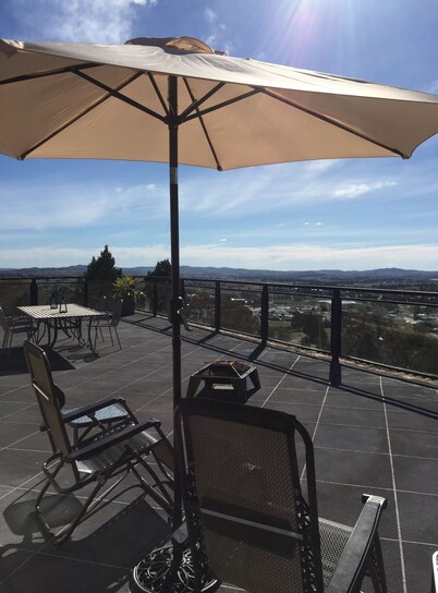 The Winerack- spectacular views