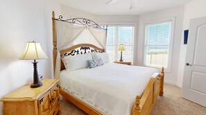 3 habitaciones, tabla de planchar con plancha, wifi y ropa de cama