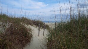 Beach nearby - St. James Plantation Club Villa, Ground-Floor with Golf-Course View (St James)