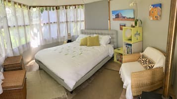 2 bedrooms, internet, bed sheets