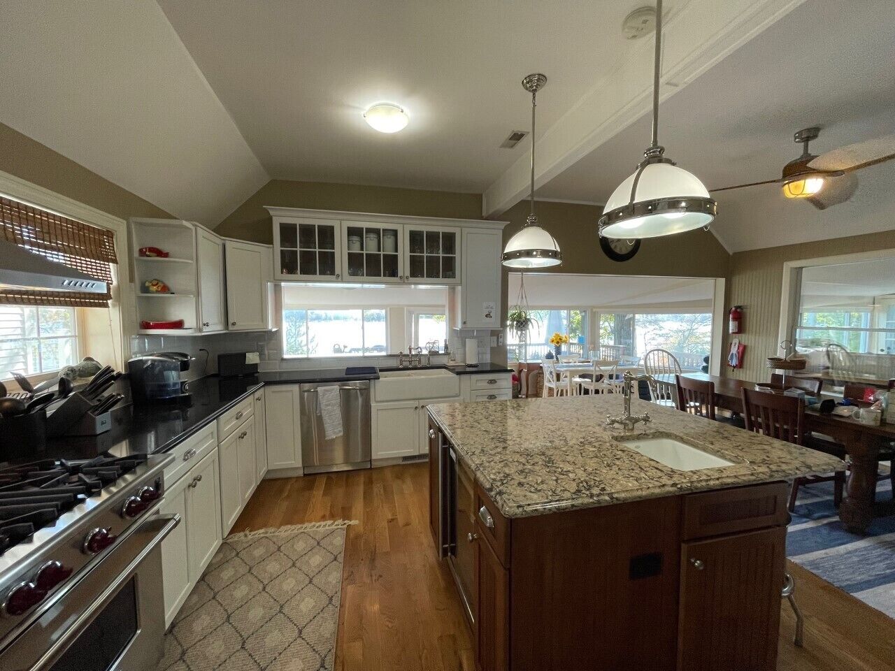 Fabulous Magician Lake House with huge yard and excellent lake frontage