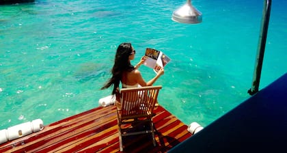 La perle noire! Le plus privé luxueux Bungalow sur pilotis à Bora Bora!