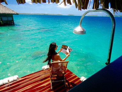 ¡La perla Negra! ¡El bungalow privado más lujoso sobre el agua en Bora Bora!