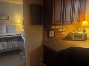 1 sovrum, skrivbord, wi-fi och sängkläder